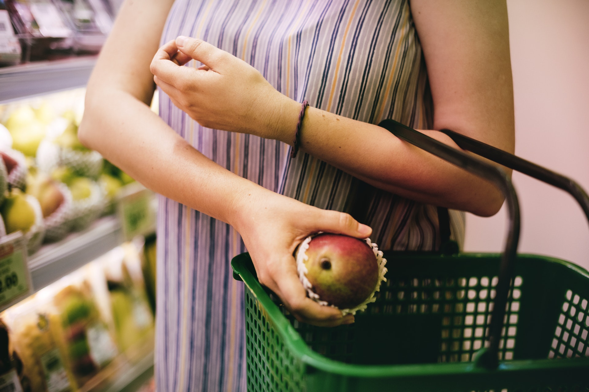 Nakupování potravin – nákup – supermarket