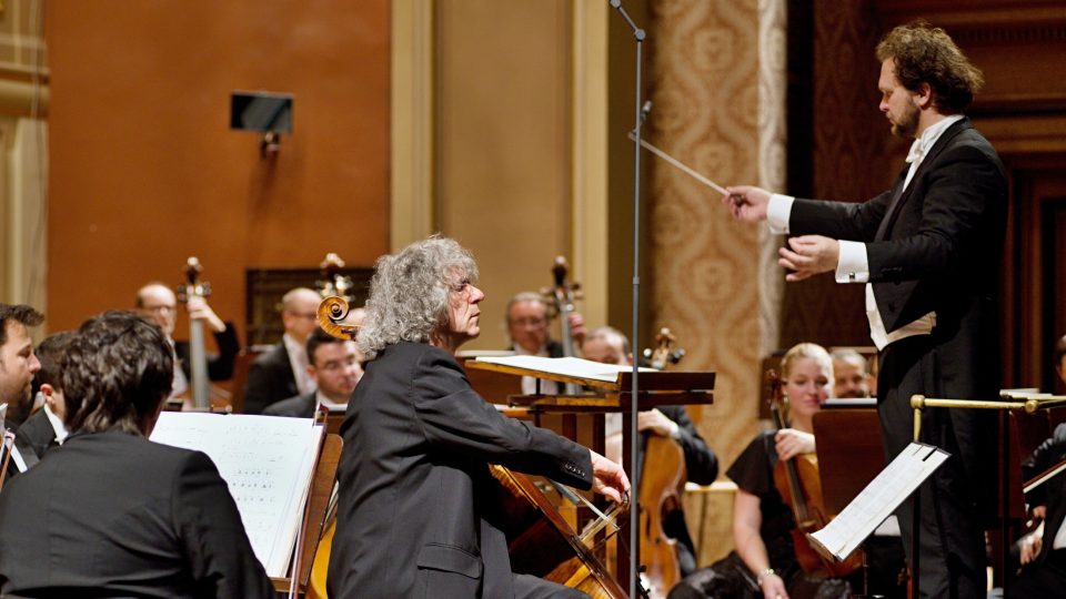 Violocellista Steven Isserlis v Rudolfinu