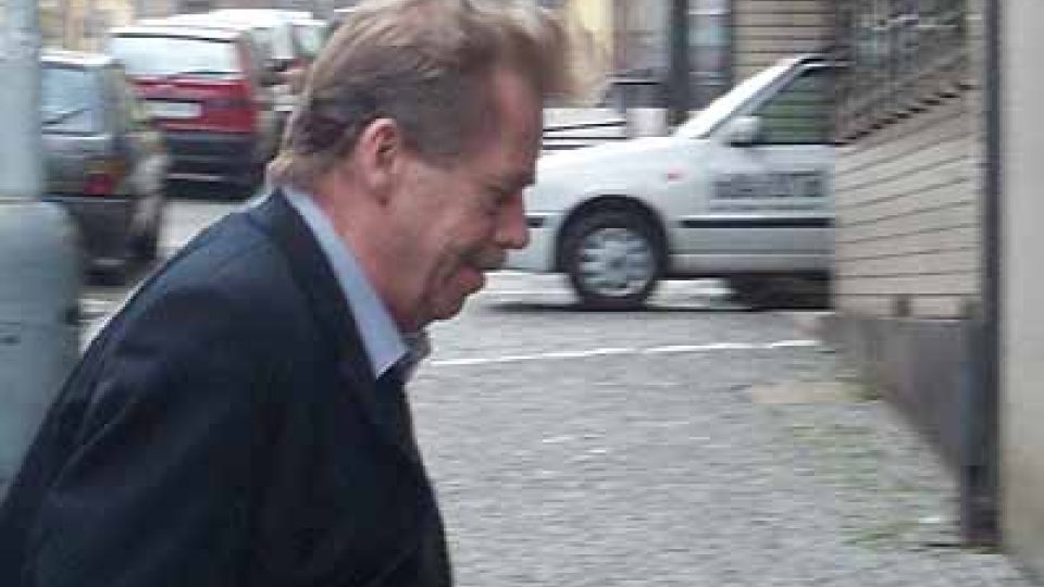 Václav Havel přichází