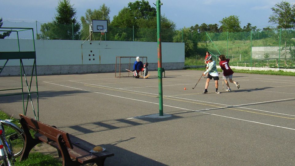 Víceúčelové hřiště je součástí Centra aktivního odpočinku, které bylo slavnostně otevřeno ve Veselí 19. května 2007