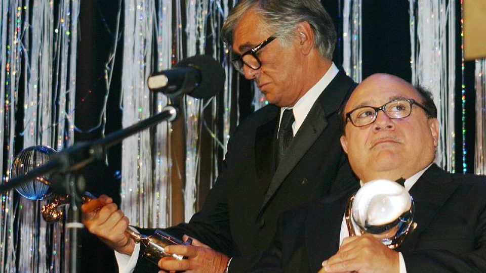 Jiří Bartoška a Danny DeVito s křišťálovými globy