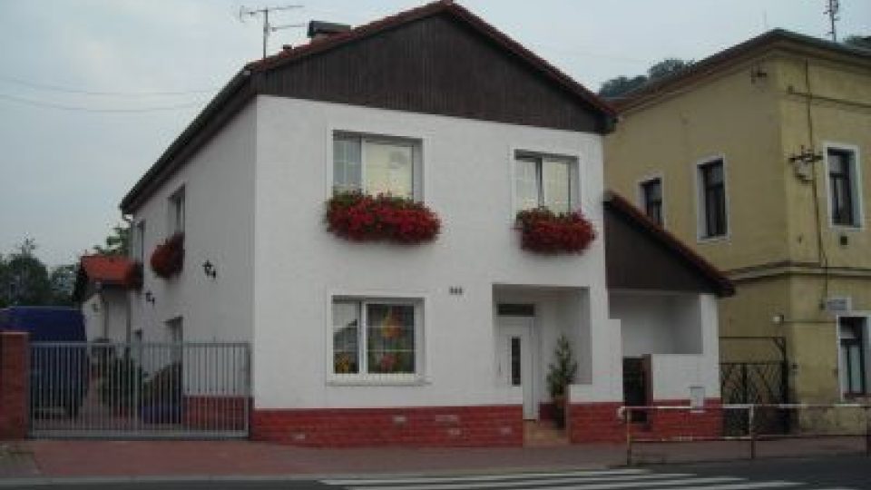 Krušnohorská ulice - opravený dům č. 368