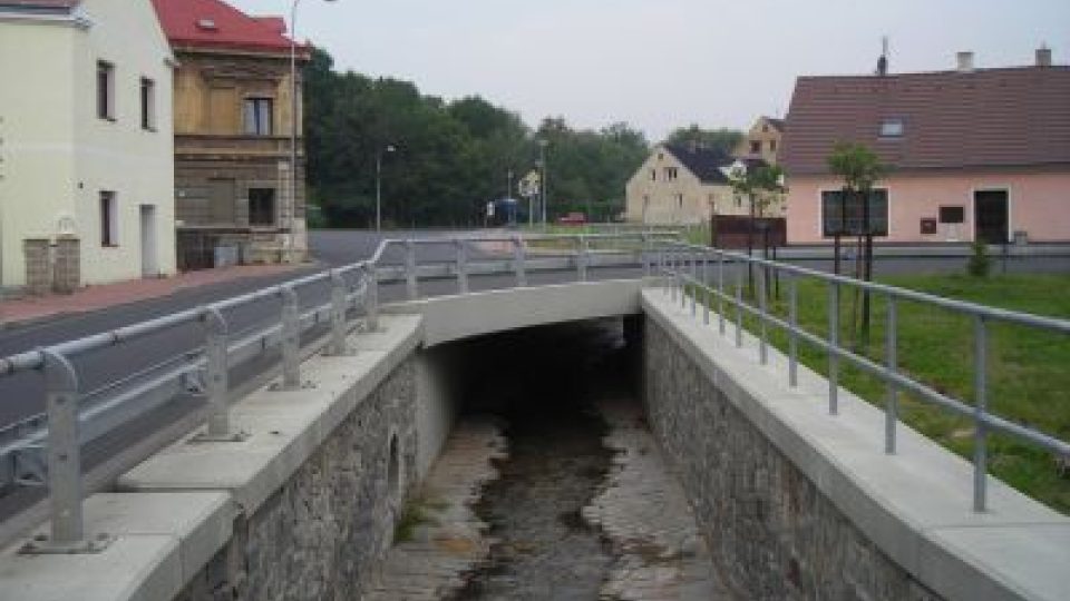 Horní Bystřice - opravená ulice nad školou