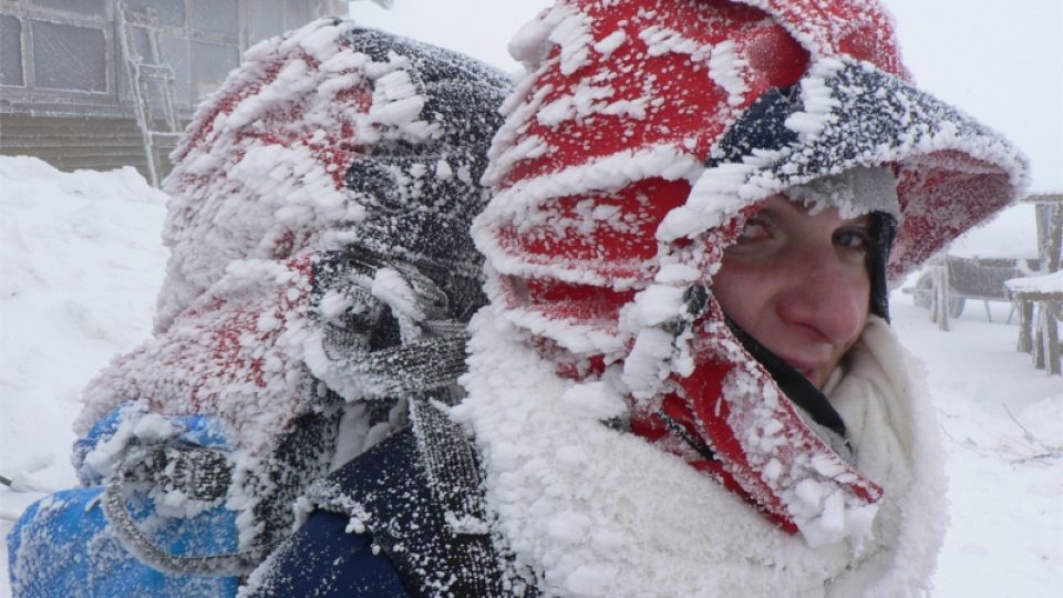 Po dlouhém pochodu ve sněhové vichřici v Nízkých Tatrách