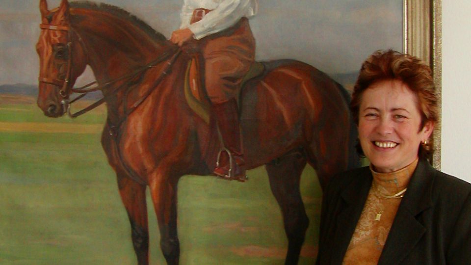 Starostka Iva Vinařová nám ukázala portrét nejvýznamnějšího roveňského rodáka Františka Udržala
