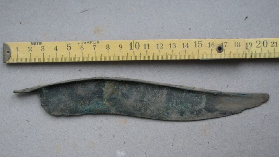 Bronzový poklad ze Stolové hory u Děčína - bronzový nůž