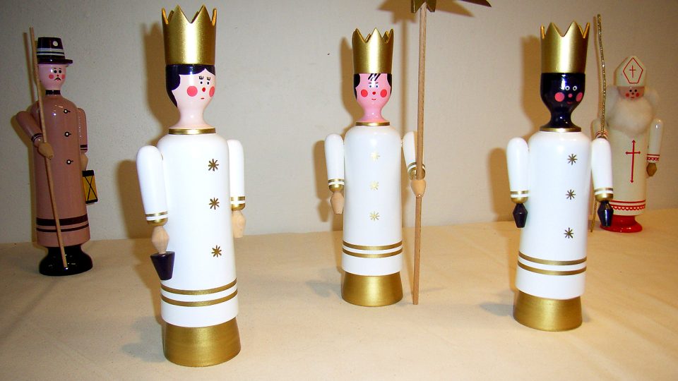 Tradiční soustružené hračky od Zdeňka Bukáčka z Krouny na výstavě Vánoce v muzeu