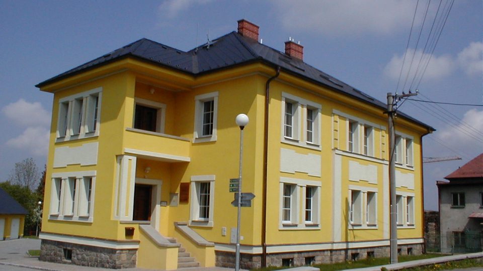 Informační centrum,  ubytovna a sídlo Sdružení obcí Toulovcovi Maštale