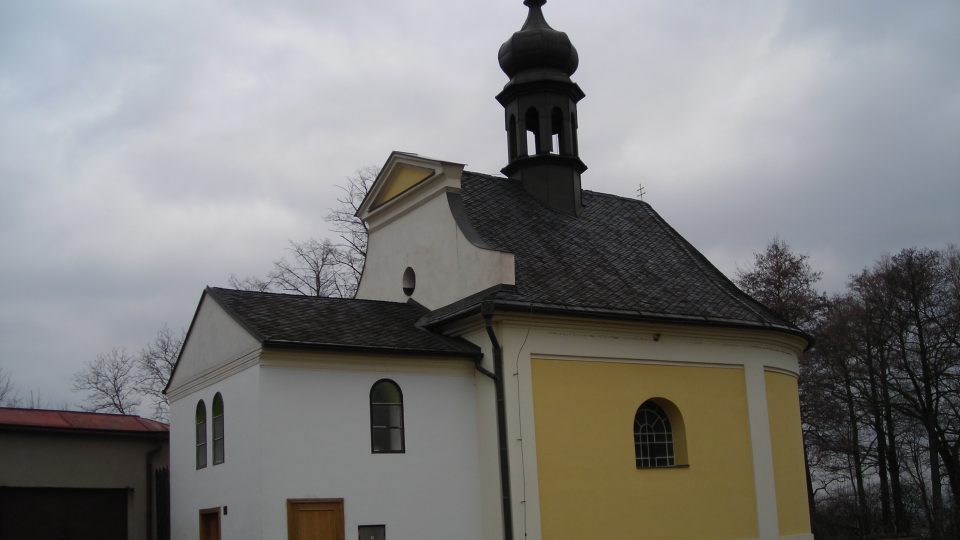 Opravená kaplička sv. Anny v centru obce