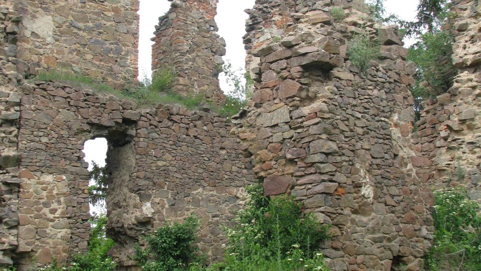 Žumberk - Zachovalá část hradního paláce