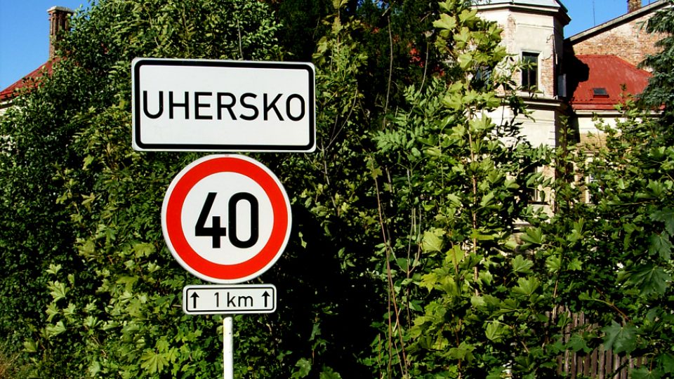 Když narazíte na ceduli Uhersko, tak to neznamená, že překračujete hranice Zemí svatoštěpánské koruny, ale hranice obce Uhersko