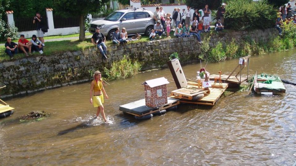 Neckyjáda v Mohelnici nad Jizerou