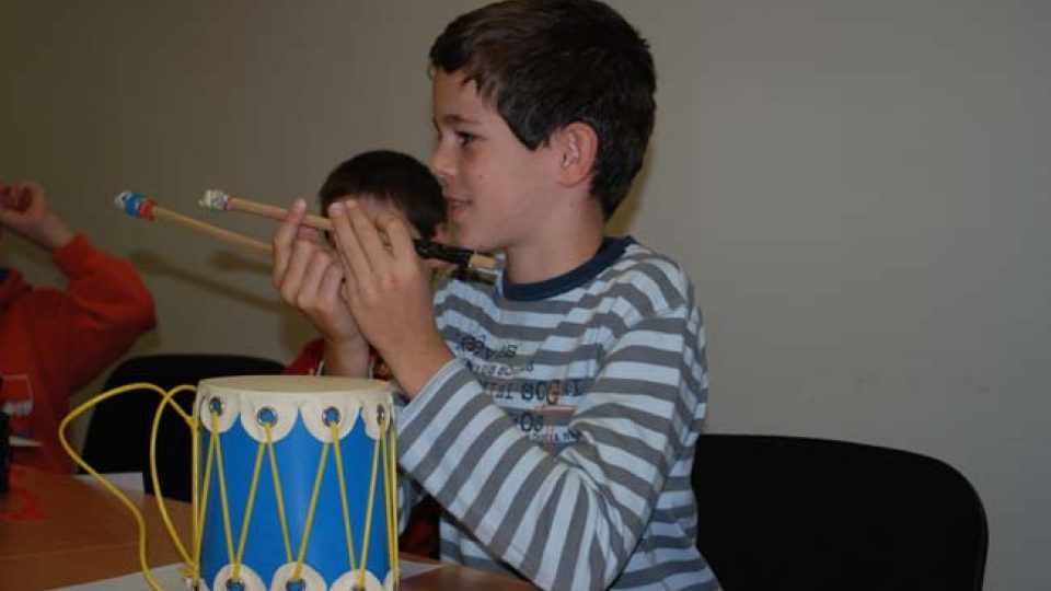 Děti s hudebními nástroji