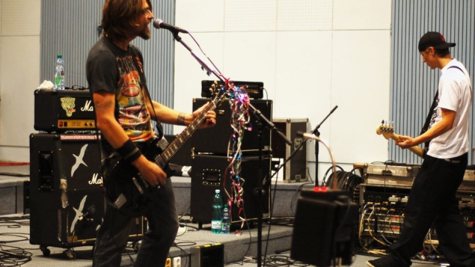 Radio Wave Live Sessions - Landmine Spring 00791710.jpeg