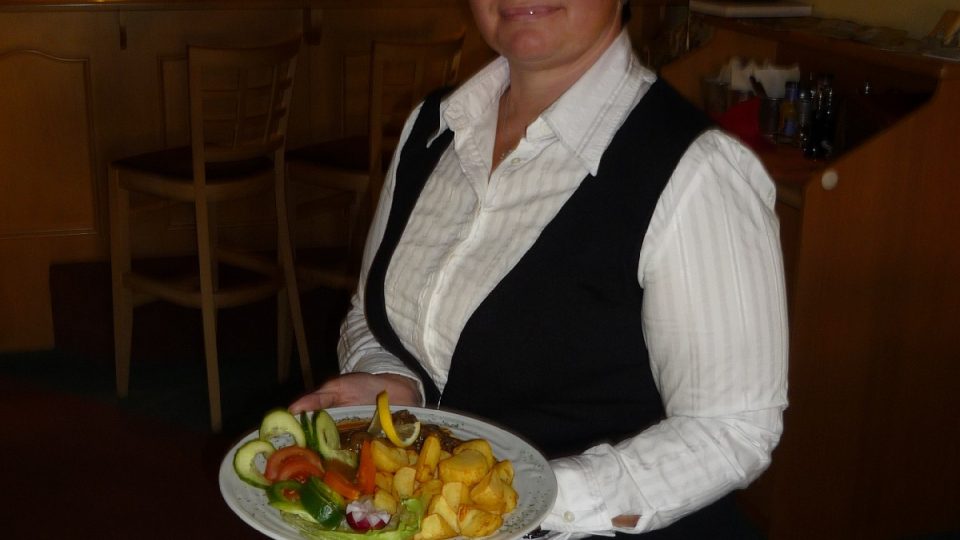Šéfová restaurace U svatého Mikuláše Hana Hawliková vidí ráda ve svém podniku každého hosta