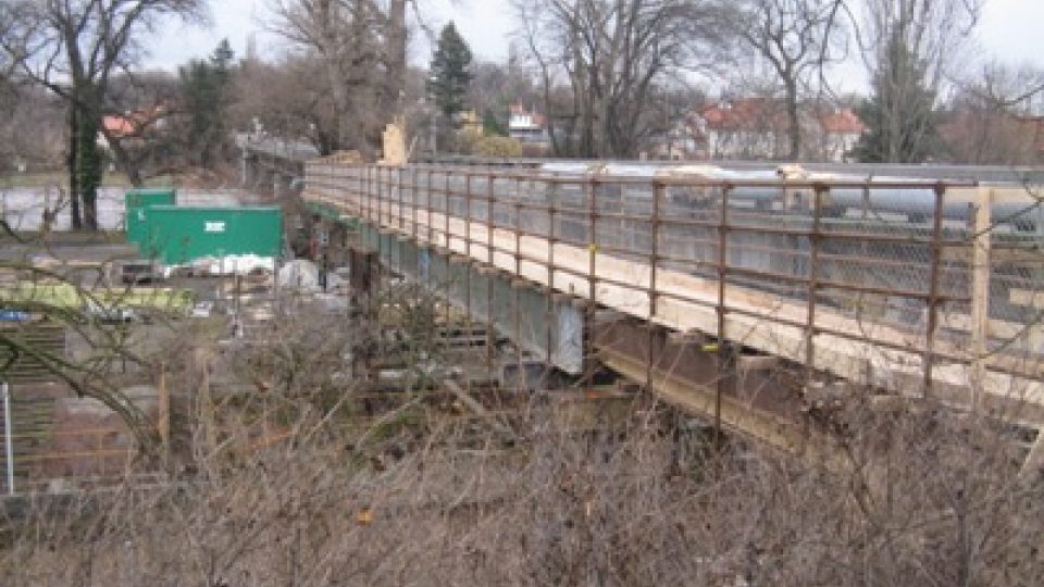 Uzavírka mostu v Brandýse nad Labem