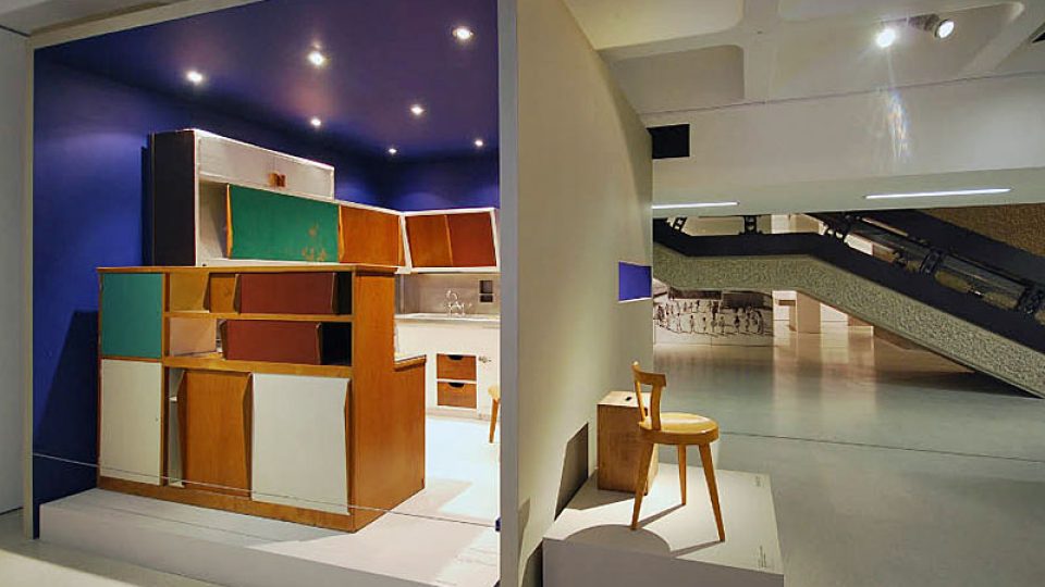 Exponáty na výstavě o le Corbusierovi