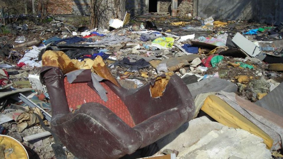 Odpadky a nepořádek v ústeckých Předlicích