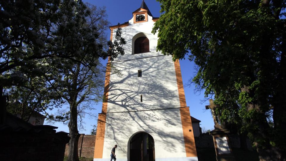 Zvonice u farního kostela Nanebevzetí Panny Marie