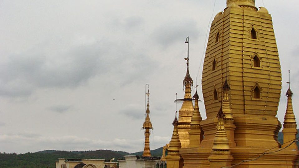 Buddhistický klášter na vrcholku Taung Kalat