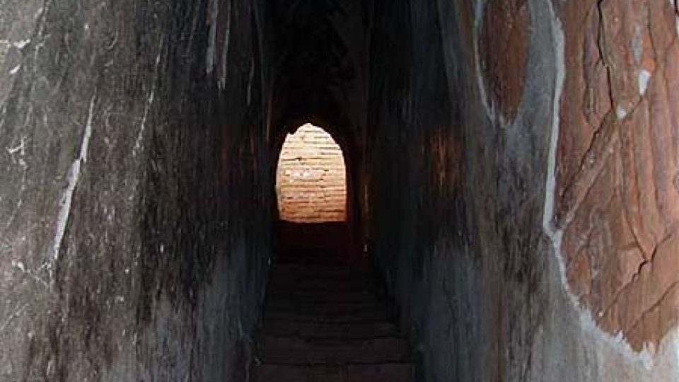 Chodba chrámu Mee Nyein Gone Chodba chrámu Mee Nyein Gone