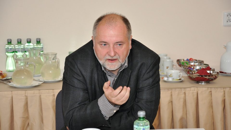 Předseda poroty - Libor Vacek, novinář, ekonom a lektor komunikace a hlasové výchovy
