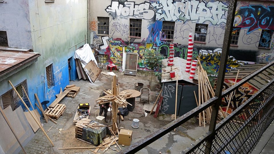 S mikrofonem za Robotmanem 01015067.jpeg