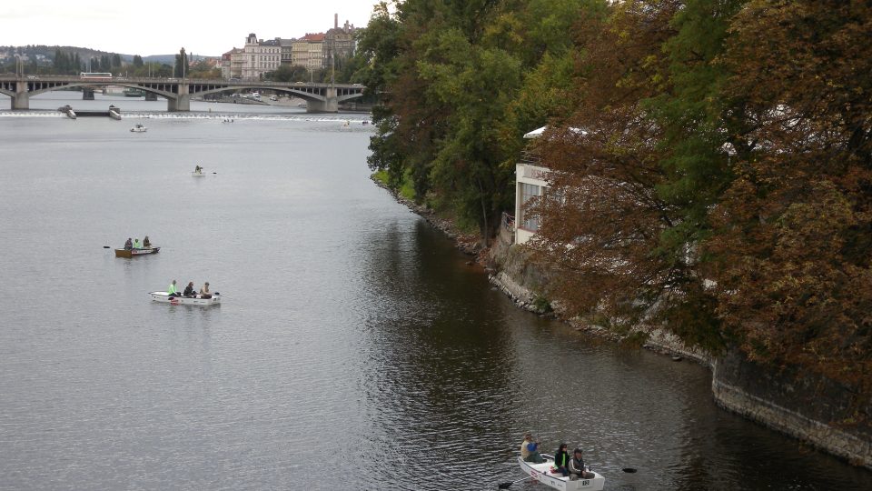 S mikrofonem za muškařením 01020204.jpeg