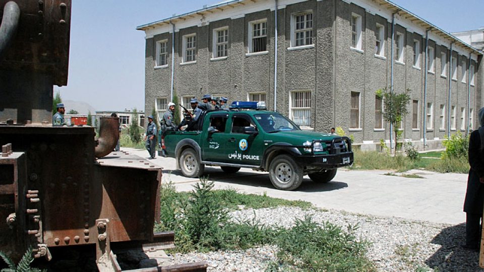 Kábulské muzeum střeží policejní hlídka