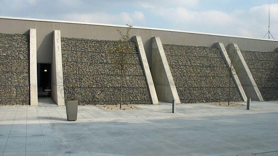 Okna do tankové haly