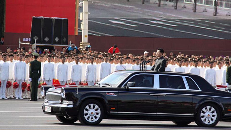 Čínský prezident Chu Ťin-tao na vojenské přehlídce