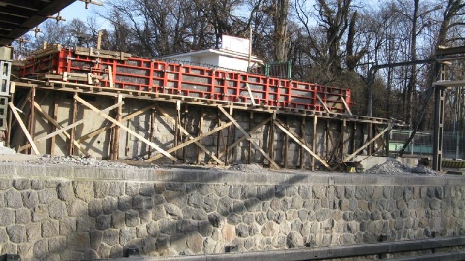 Oprava mostu v Brandýse nad Labem se komplikuje