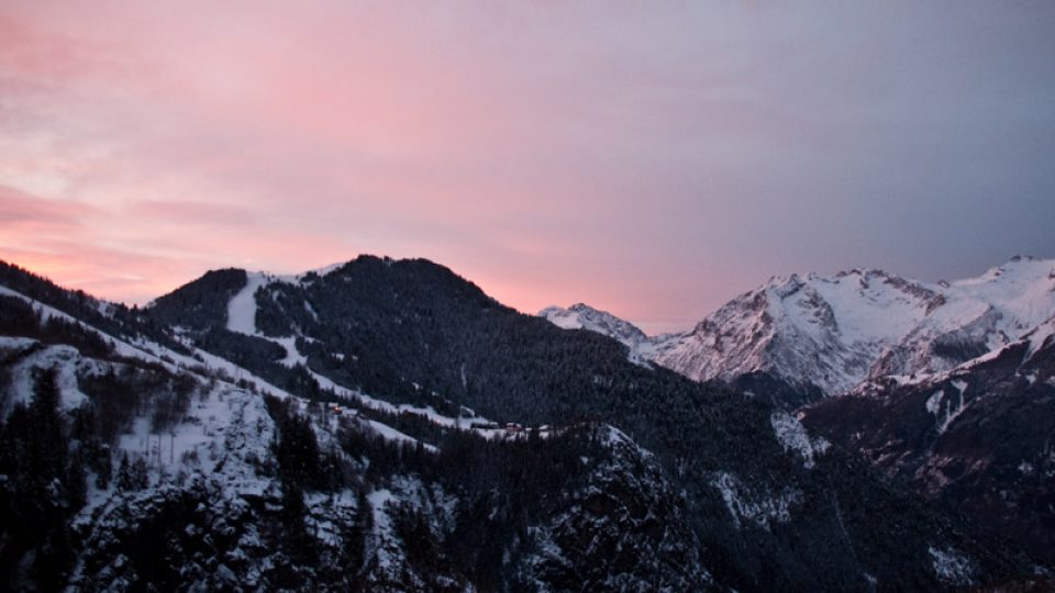 Když se stmívá, získávají Alpy zcela jinou atmosféru než ve dne