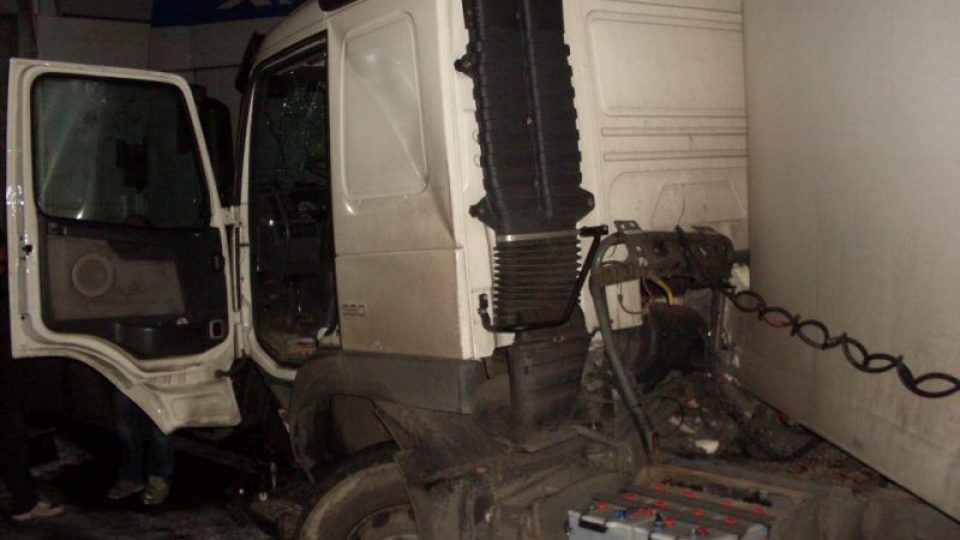Hromadná nehoda v noci zablokovala dálnici D5 u Berouna