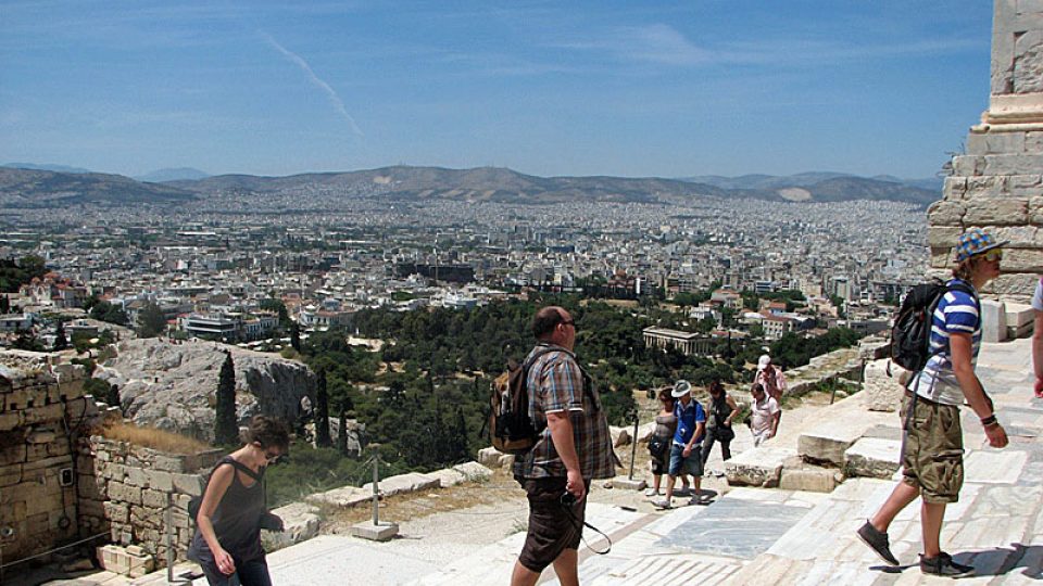 Aténské památky obdivují turisté