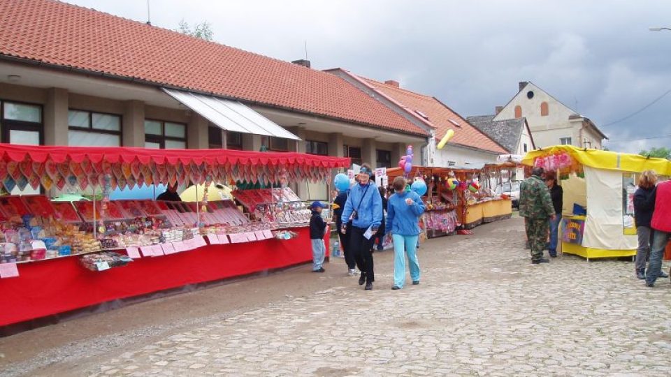 Jubilejního 45. ročníku Pochodu Praha - Prčice se zúčastnilo o dva a půl tisíce méně turistů než loni