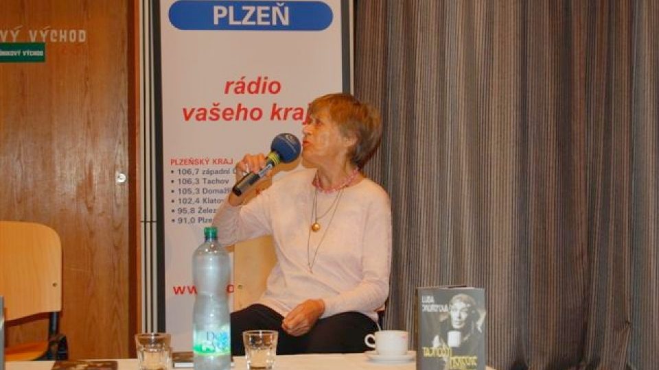 Nestárnoucí herečka Luba Skořepová byla hostem v pořadu Aby řeč nestála  27.5.2010