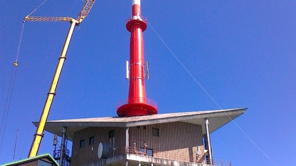 Unikátní výměna části vysílače na Lysé hoře