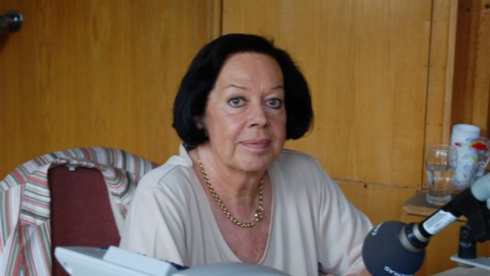 Zpěvačka Yvonne Přenosilová navštívila 16.6.2010  Český rozhlas Plzeň a poskytla  rozhovor pro jednu z víkendových Panoram.