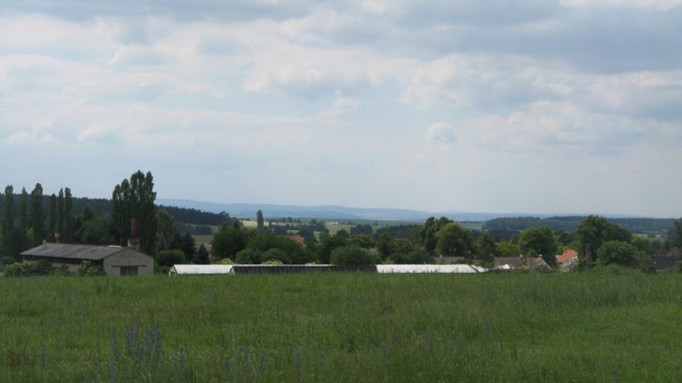 Velká Chmelištná - pohled z kopce