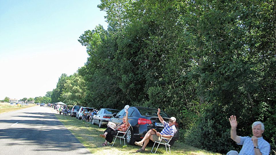 Diváci podél trati závodu Tour de France