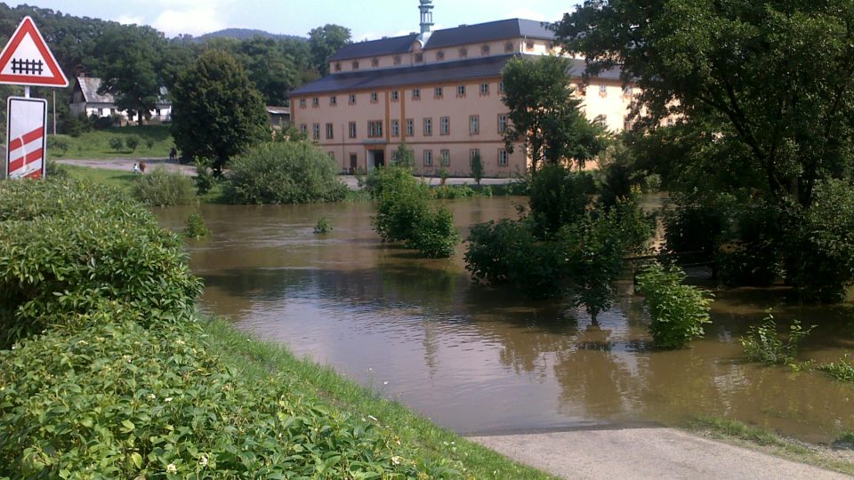 Povodně o víkendu ochromily také Českolipsko