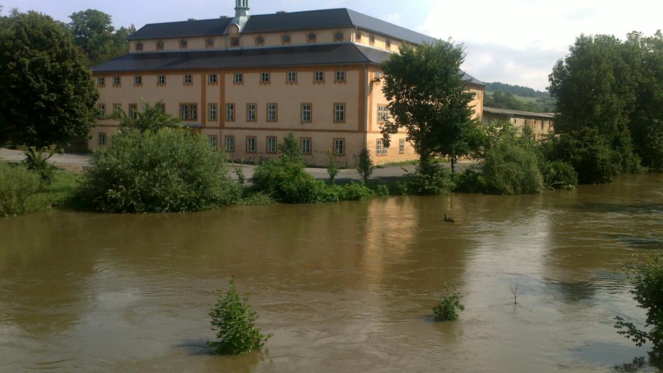 Povodně o víkendu ochromily také Českolipsko