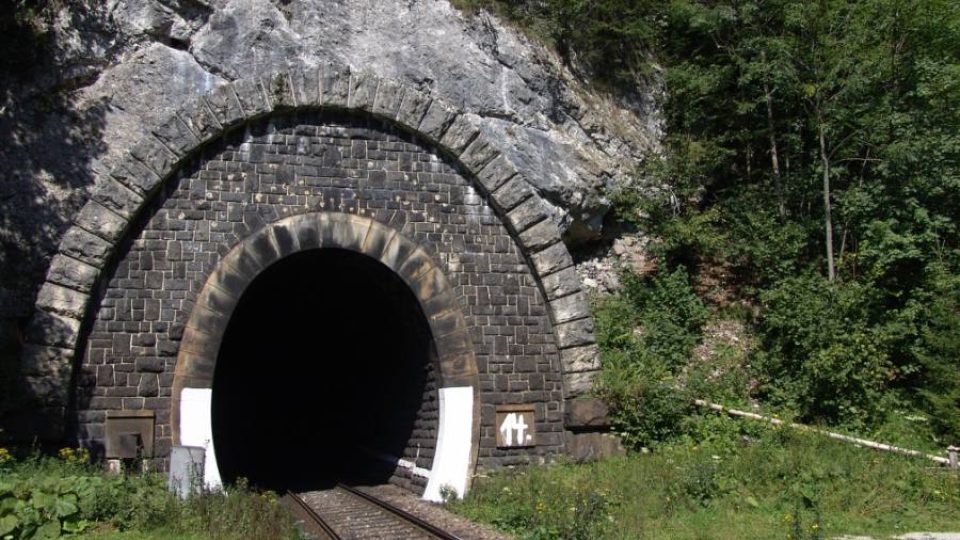 Tunelová turistika láká dobrodruhy
