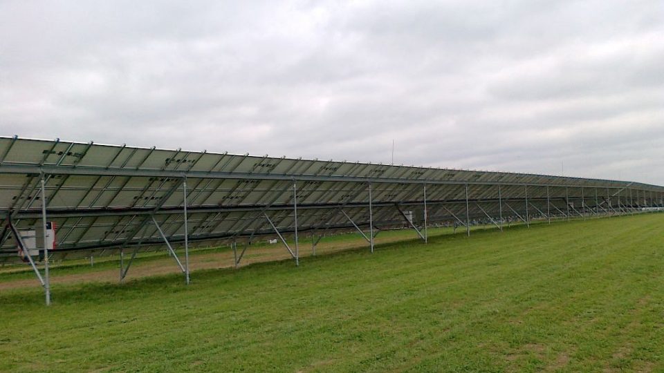 Slavnostní zahájení provozu největší české solární elektrárny Vepřek na Mělnicku