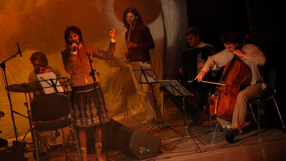Slavnostní zahajovací večer festivalu Prix Bohemia Radio 2010 (Szidi Tobias)