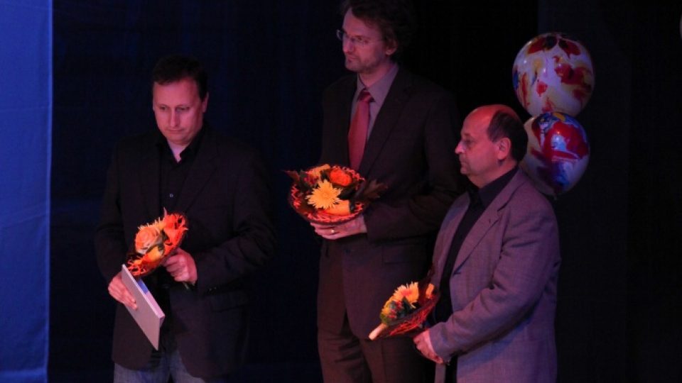 Slavnostní závěrečný večer festivalu Prix Bohemia Radio 2010 (Hlavní cenu v kategorii Rozhlasová hra získala Enigma Emmy Gőring v režii A. Vrzáka).