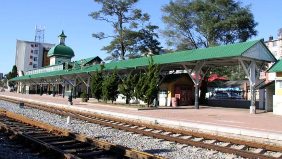 Původní dřevěné ruské nádraží