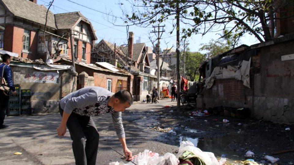 Kdysi výstavní ruská a později japonská čtvrť Ta-lienu je dnes plná odpadků