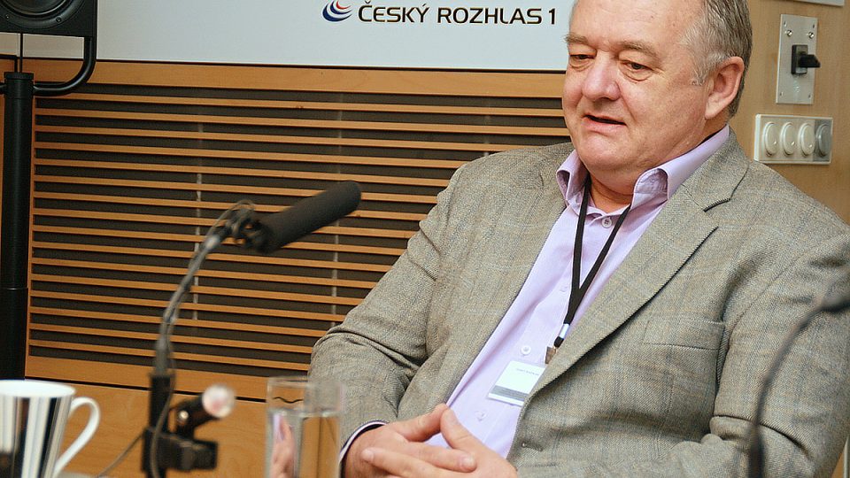 Zdeněk Havlas popřel zprávu o tom, že by čeští vědci našli prostředek na léčení rakoviny u lidí